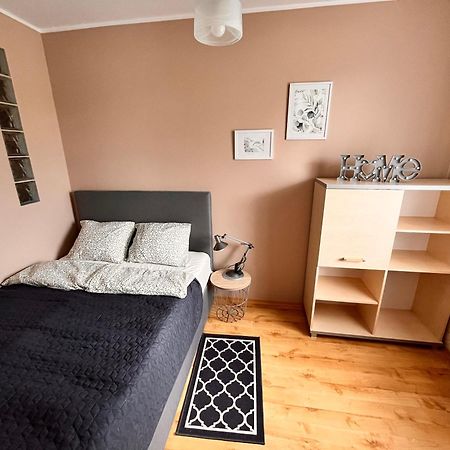ורשה Apartament Roentgena 16 Przy Centrum Onkologii I Klinice Novum מראה חיצוני תמונה