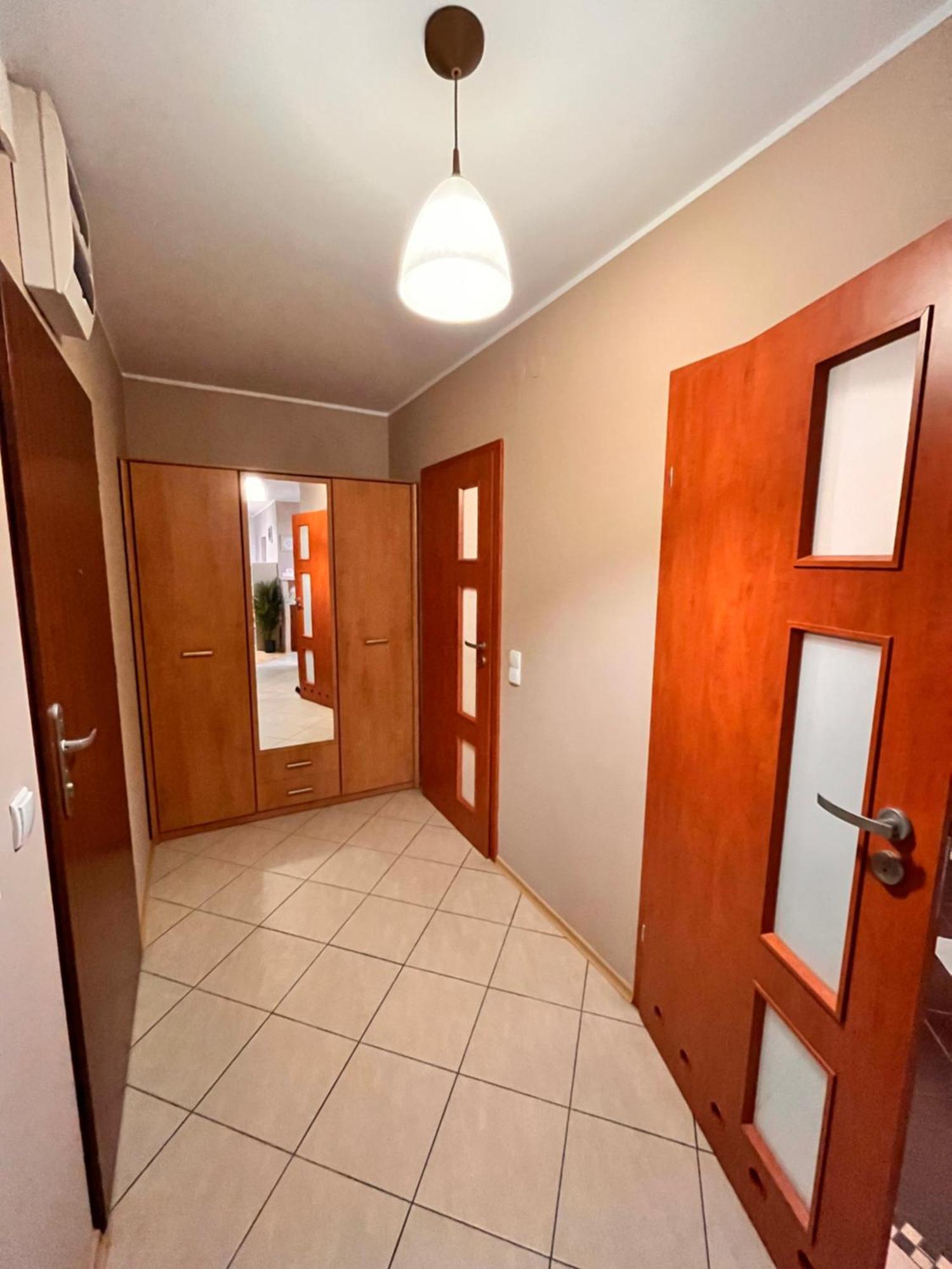 ורשה Apartament Roentgena 16 Przy Centrum Onkologii I Klinice Novum מראה חיצוני תמונה