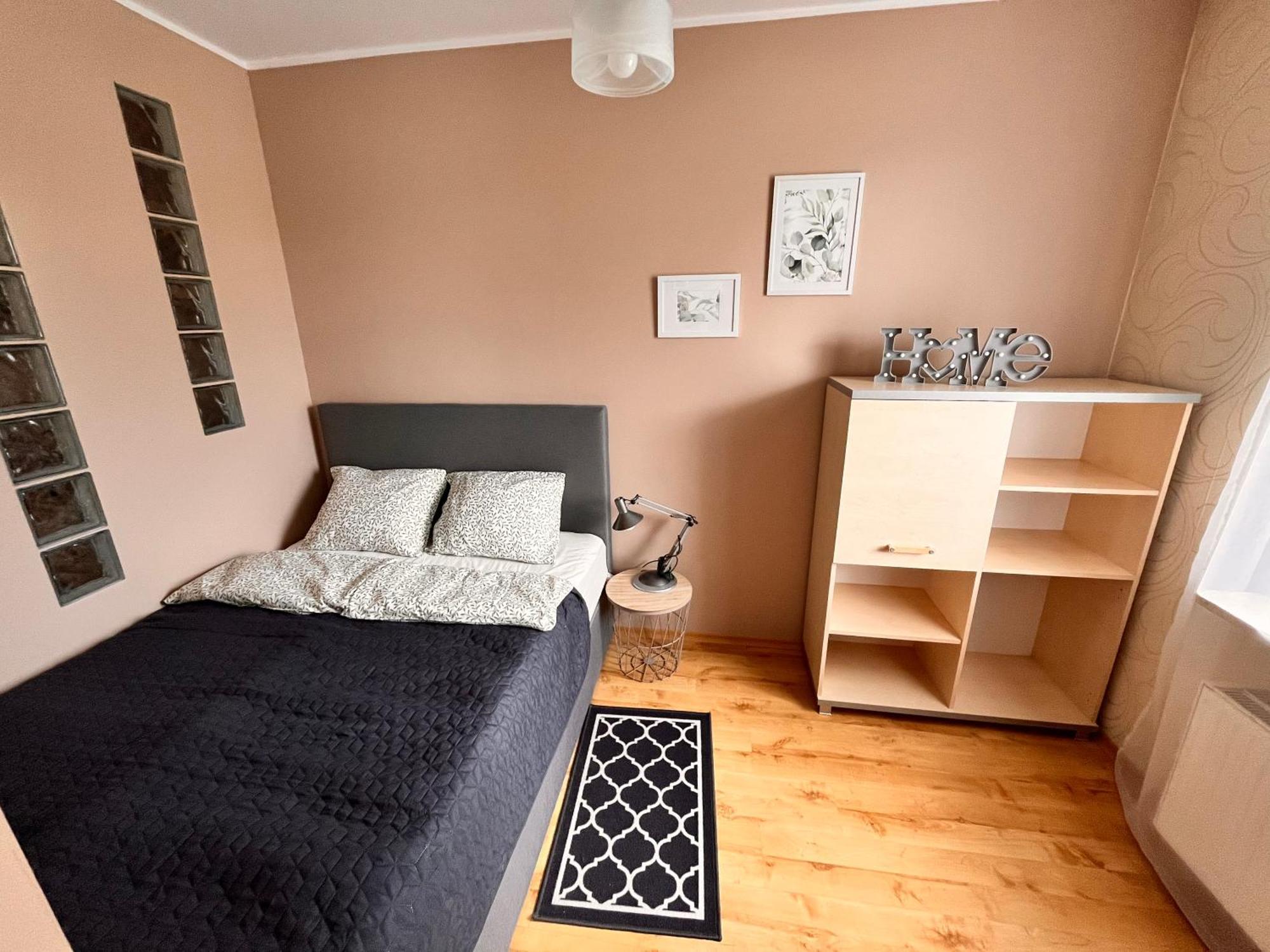 ורשה Apartament Roentgena 16 Przy Centrum Onkologii I Klinice Novum מראה חיצוני תמונה